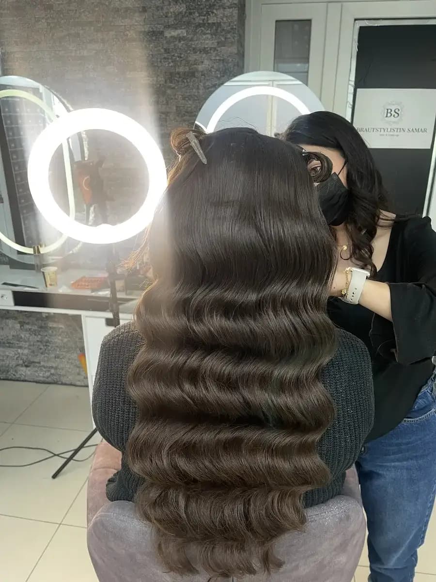 اجرای مدل رترو توسط فرحناز — Wasserwelle in Arbeit